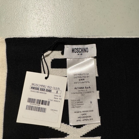 Moschino Kid’s scarf black and white - Picture 3 of 3